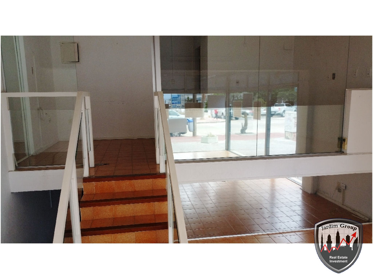 Local Comercial ID.6921 - Local en Punta del Este, Península