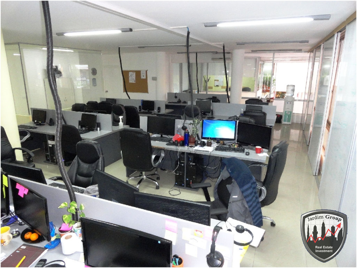 Local Comercial ID.6925 - Local en Punta del Este, Península