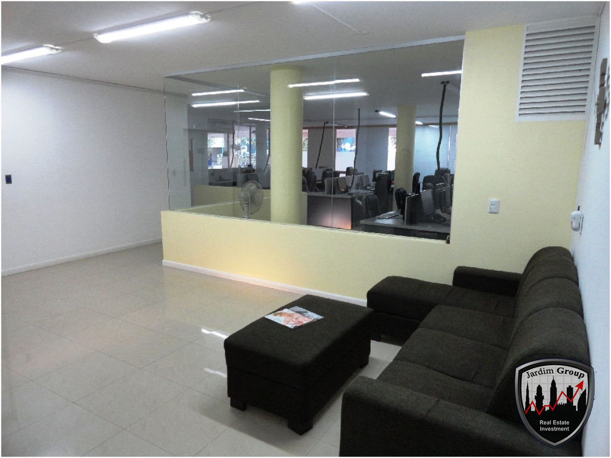 Local Comercial ID.6925 - Local en Punta del Este, Península