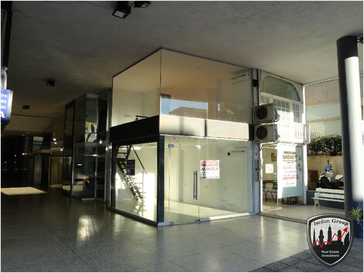 Local Comercial ID.6927 - Local en Punta del Este, Península