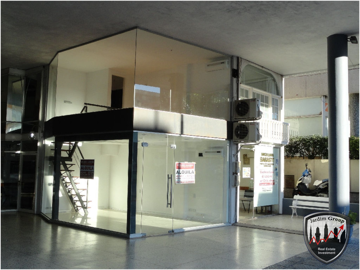 Local Comercial ID.6927 - Local en Punta del Este, Península