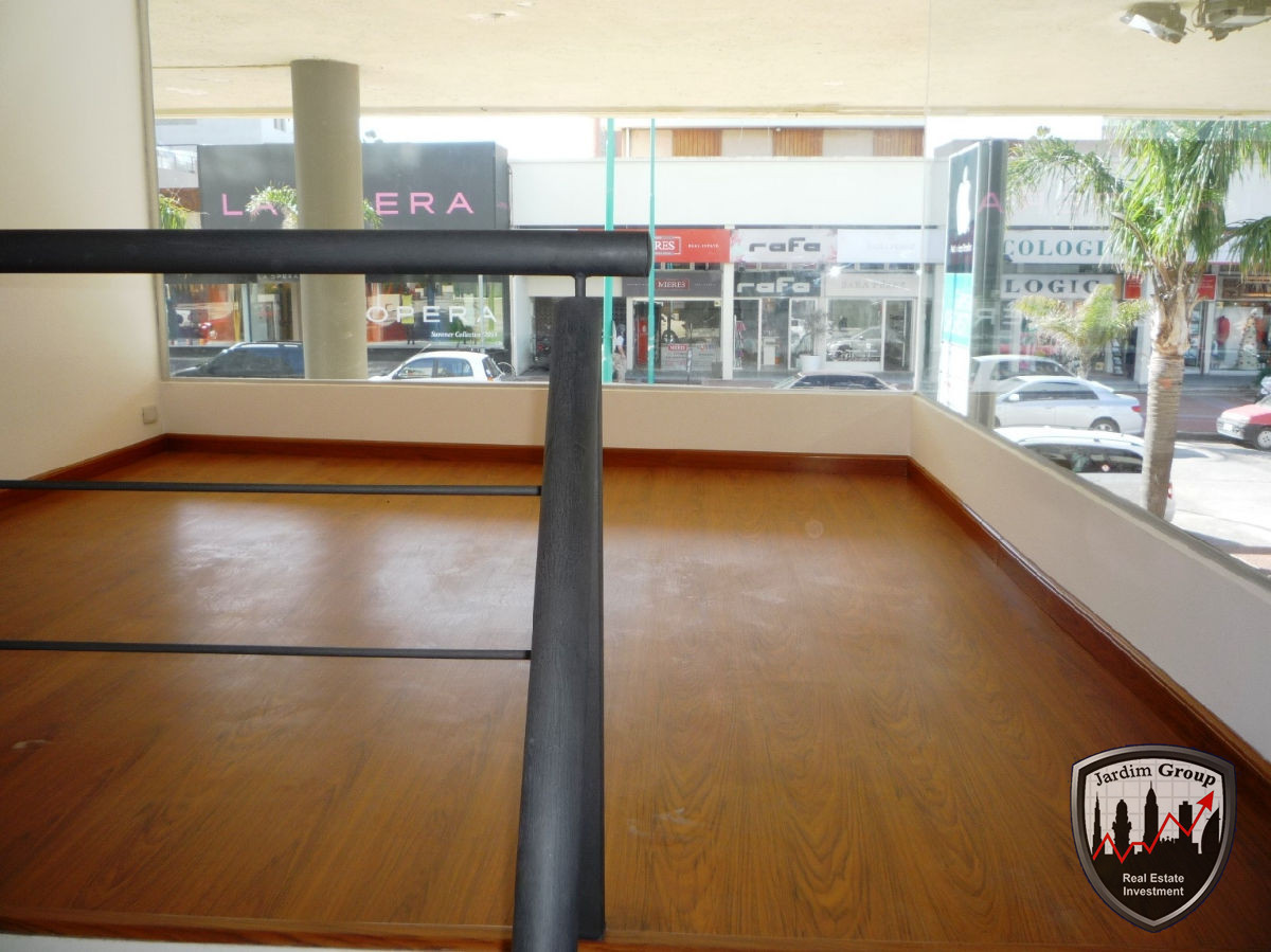 Local Comercial ID.6927 - Local en Punta del Este, Península