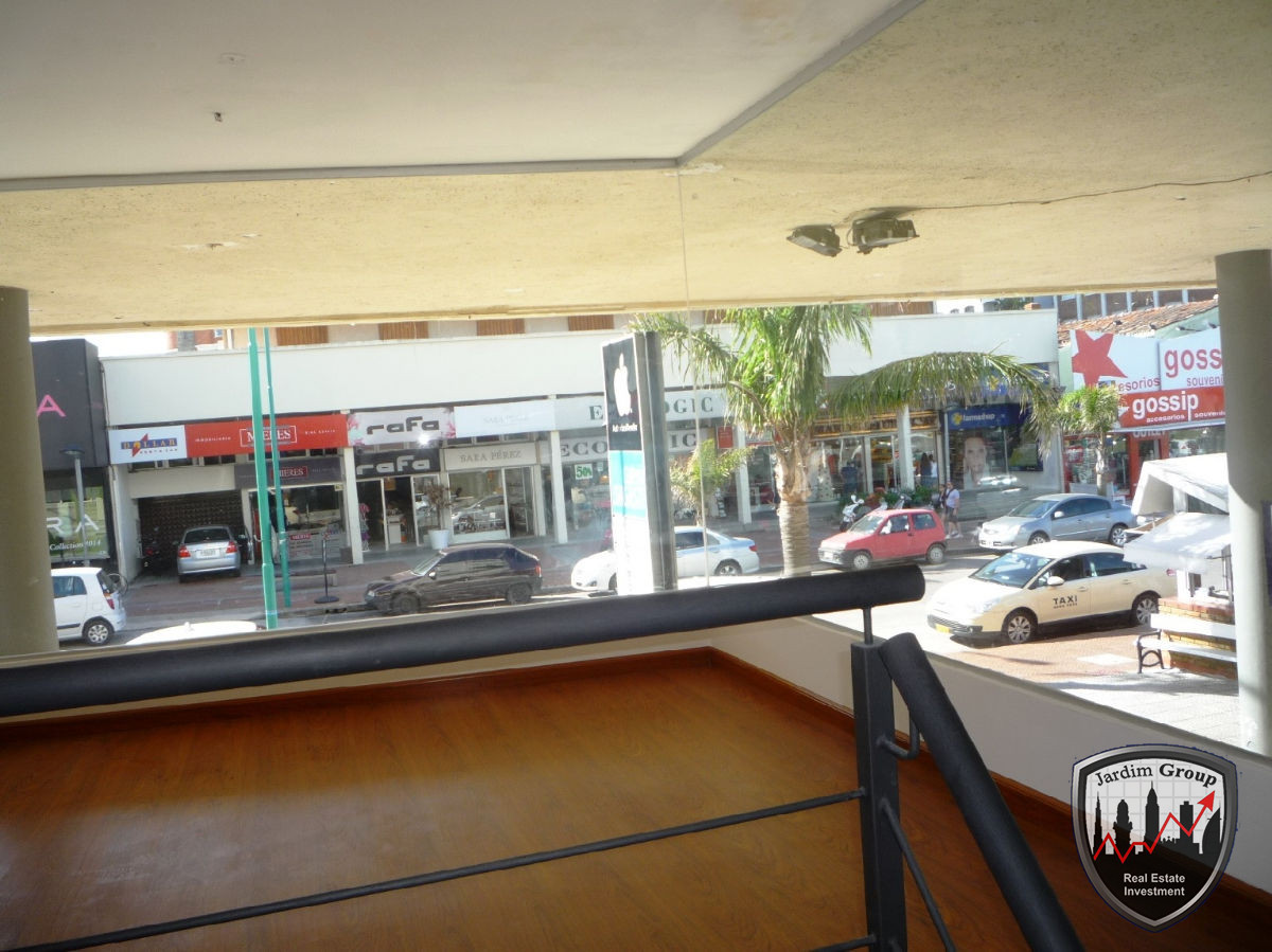 Local Comercial ID.6927 - Local en Punta del Este, Península