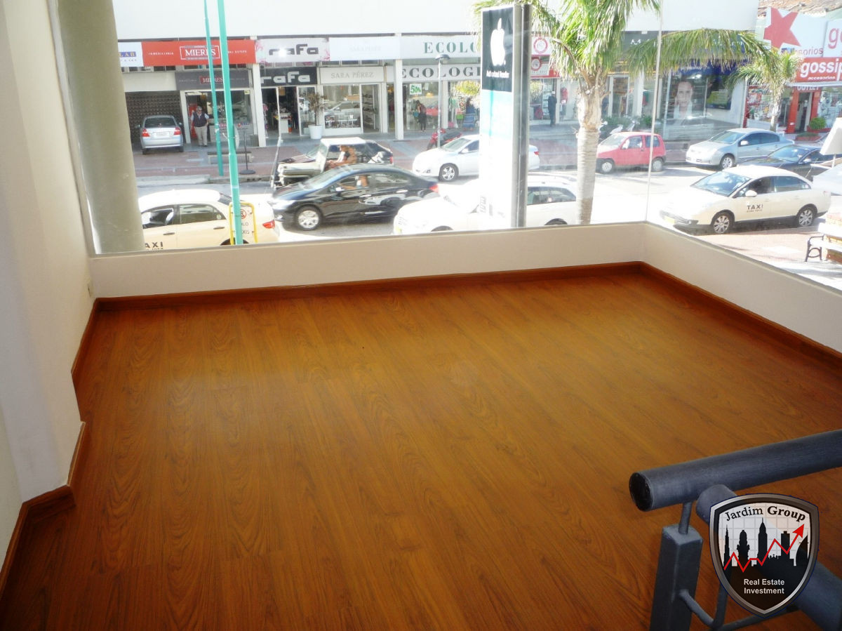 Local Comercial ID.6927 - Local en Punta del Este, Península