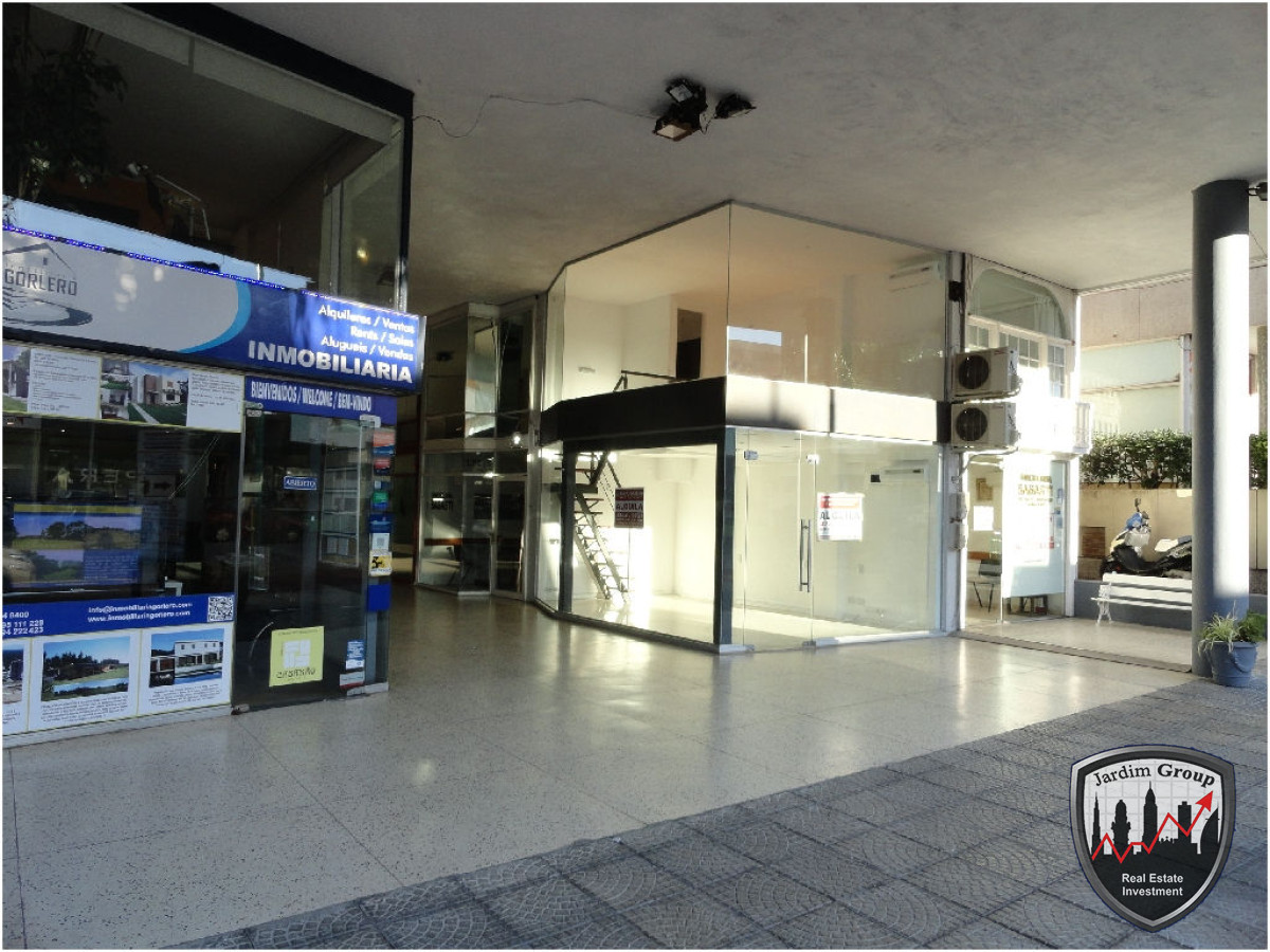 Local Comercial ID.6927 - Local en Punta del Este, Península