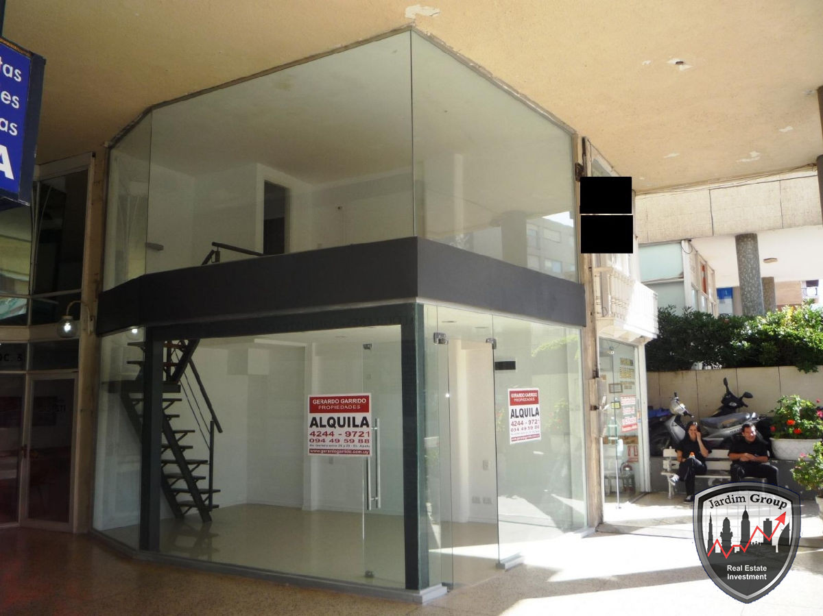 Local Comercial ID.6927 - Local en Punta del Este, Península