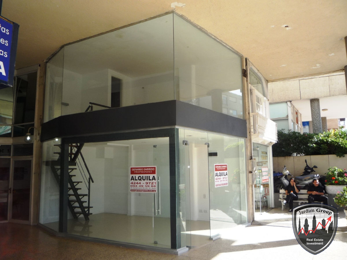 Local Comercial ID.6927 - Local en Punta del Este, Península