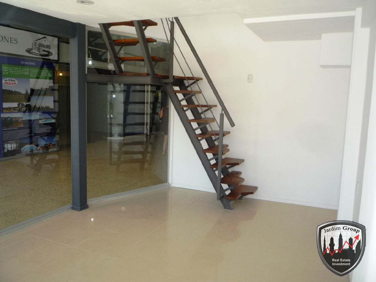 Local Comercial ID.6927 - Local en Punta del Este, Península