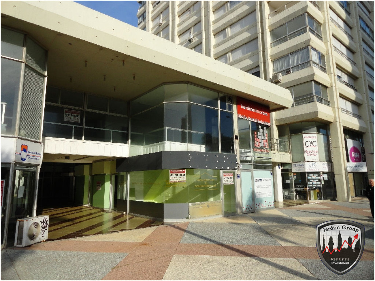 Local Comercial ID.6928 - Local en Punta del Este, Península