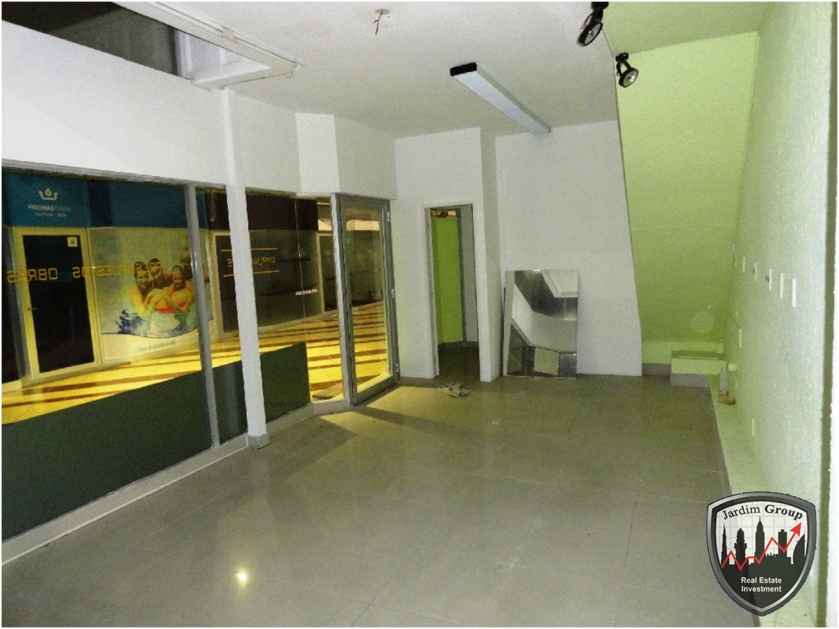 Local Comercial ID.6928 - Local en Punta del Este, Península