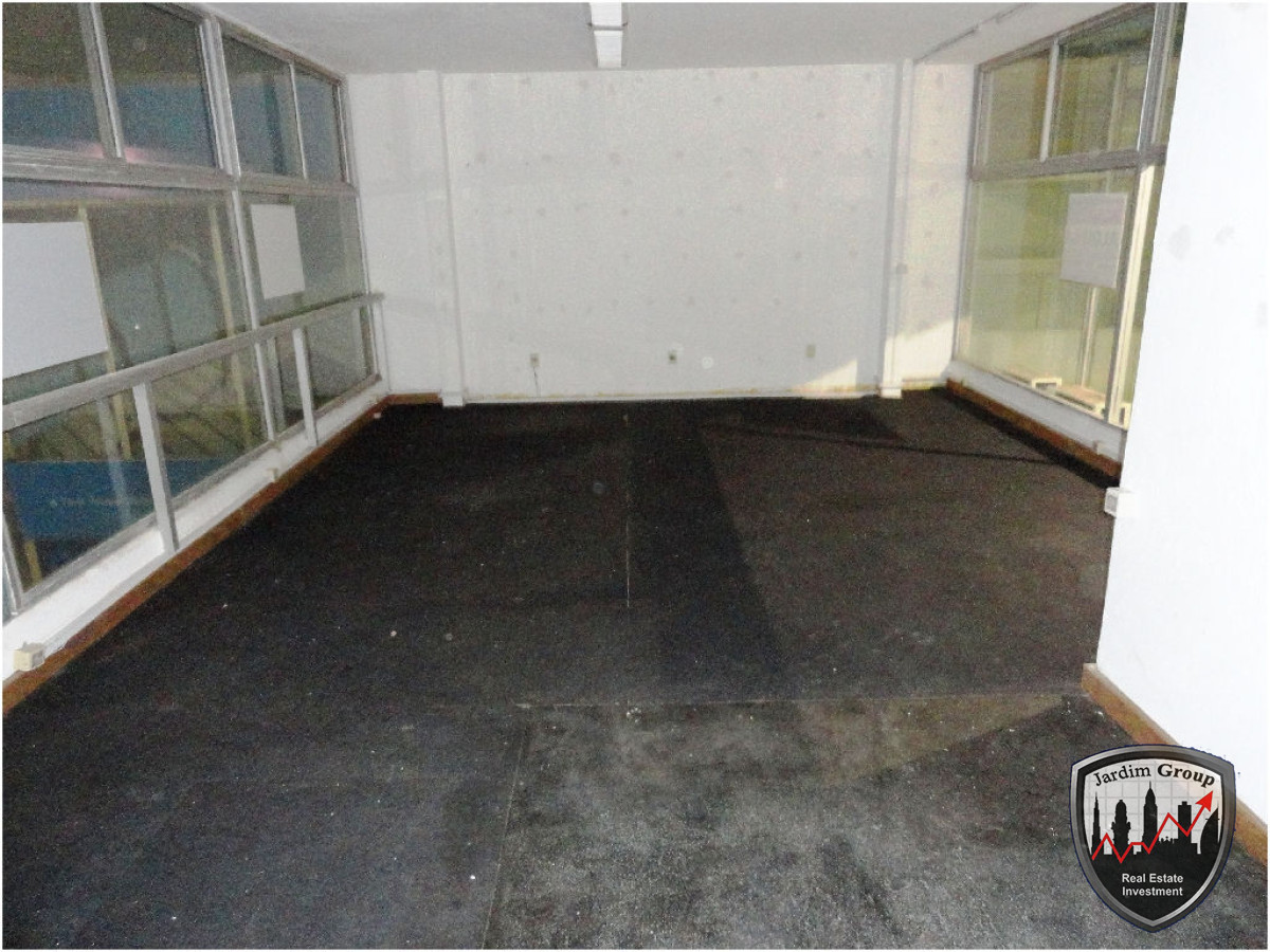 Local Comercial ID.6928 - Local en Punta del Este, Península