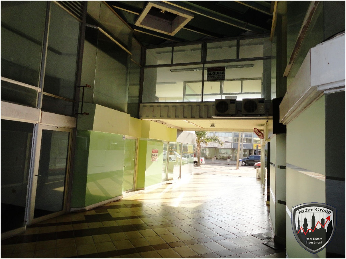 Local Comercial ID.6928 - Local en Punta del Este, Península