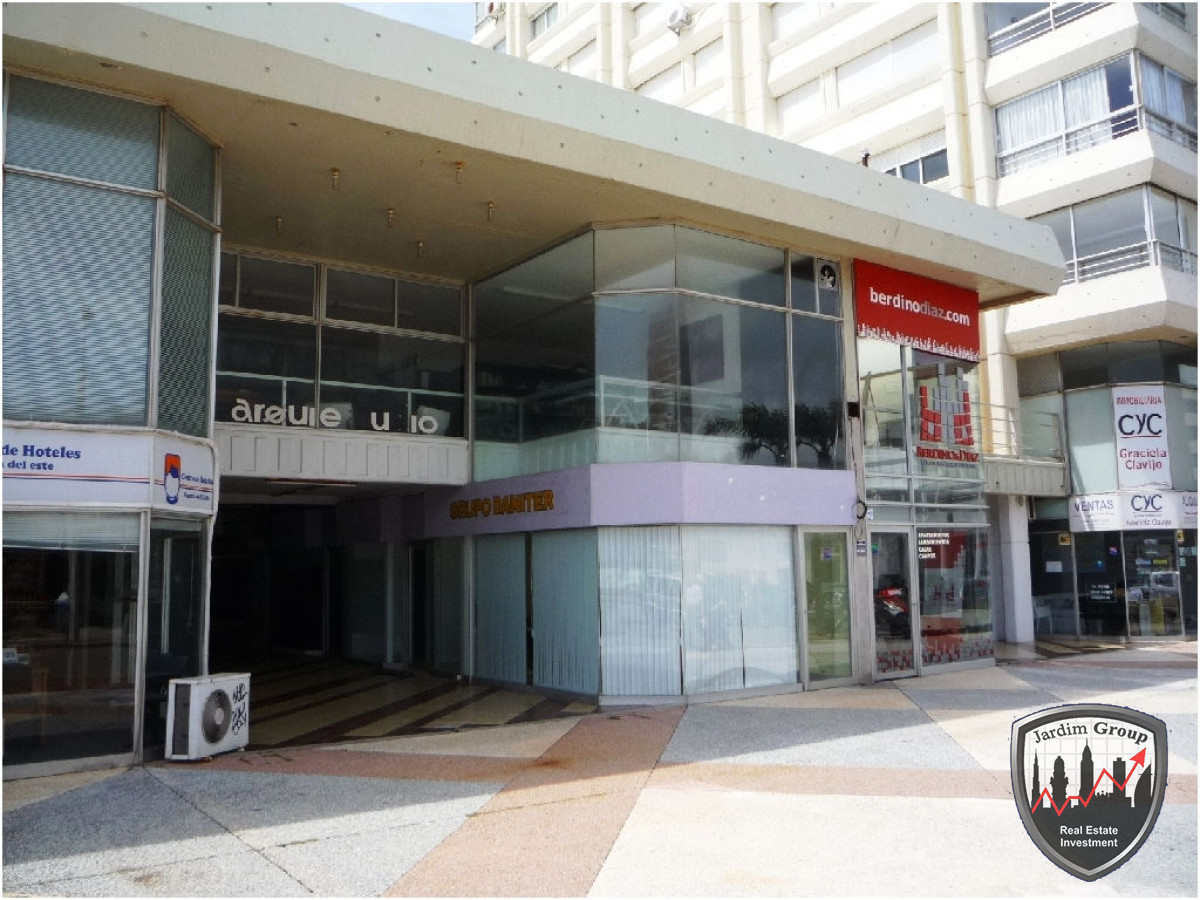 Local Comercial ID.6928 - Local en Punta del Este, Península