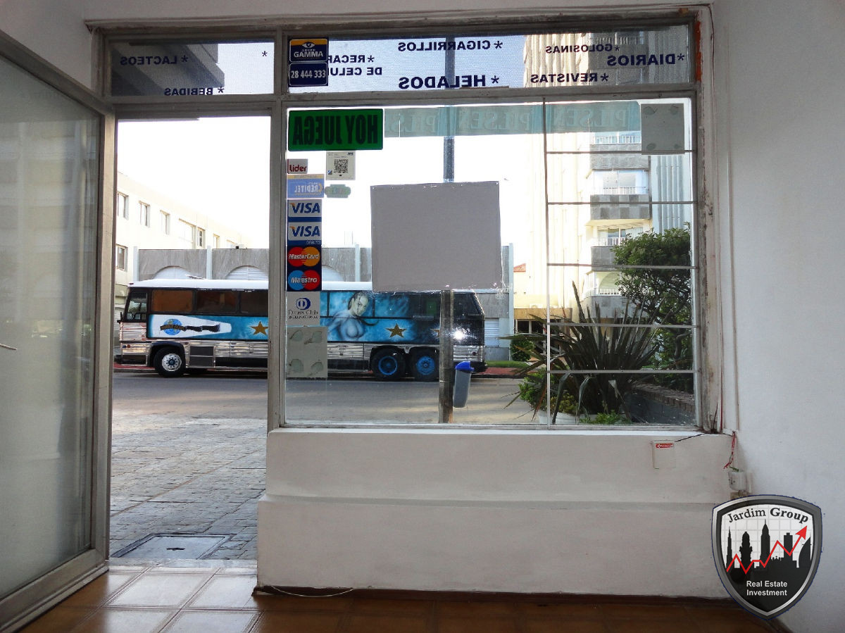Local Comercial ID.6924 - Local en Punta del Este, Península