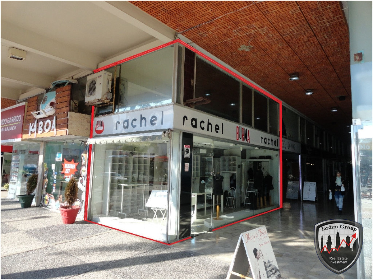 Local Comercial ID.6950 - Local en Punta del Este, Península