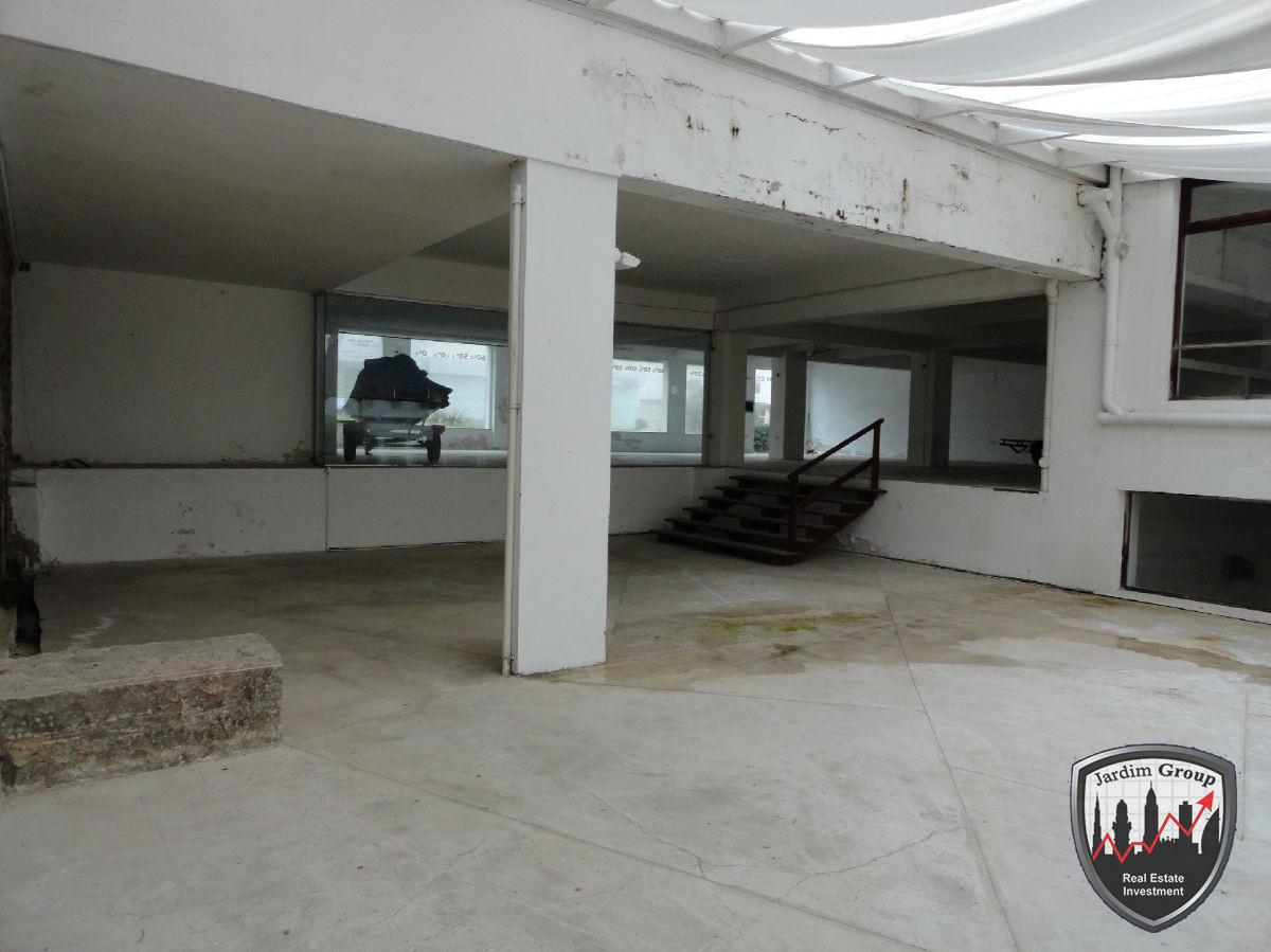 Local Comercial ID.6964 - Local en Punta del Este, Península