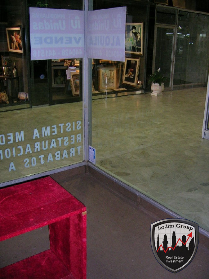 Local Comercial ID.6995 - Local en Punta del Este, Península