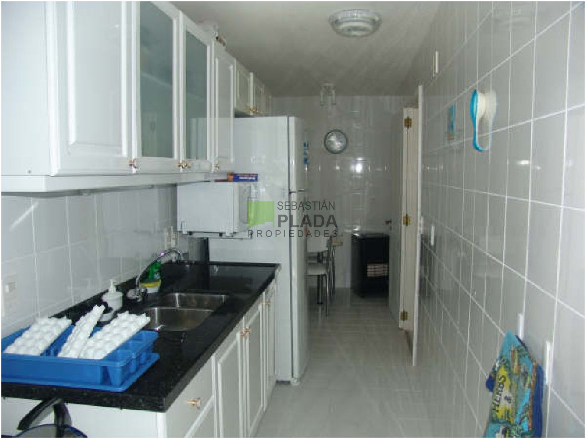 Apartamento ID.223 - Apartamento en Alquiler, Mansa, Punta del Este, 2 Dormitorios.