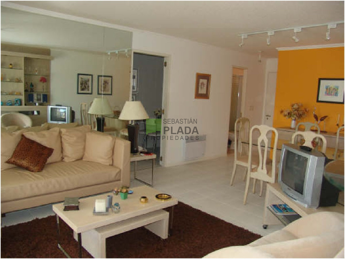 Apartamento ID.223 - Apartamento en Alquiler, Mansa, Punta del Este, 2 Dormitorios.