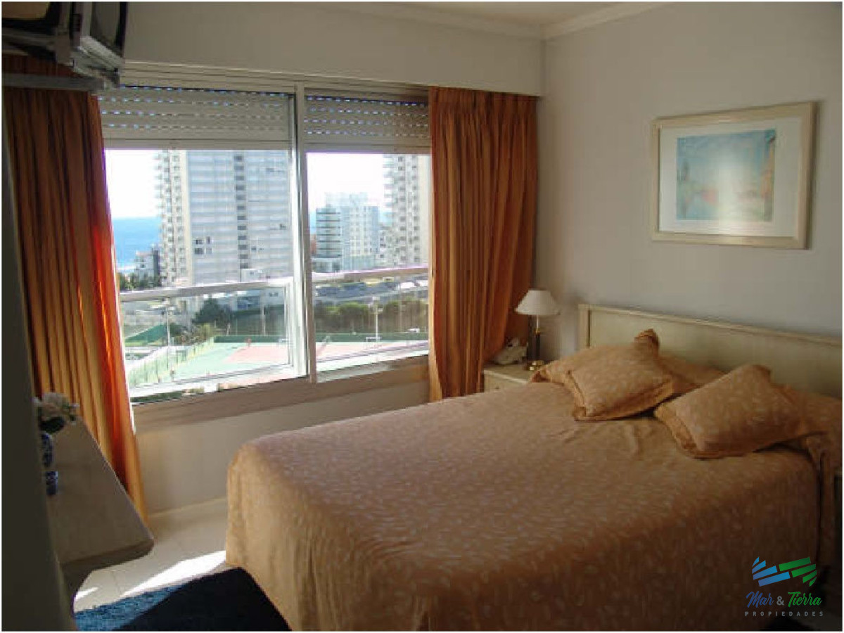 Apartamento ID.2719 - Apartamento en Alquiler, Mansa, Punta del Este, 2 Dormitorios.