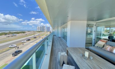 VENTA DE APARTAMENTO DE 5 SUITES EN BRAVA FRENTE AL MAR