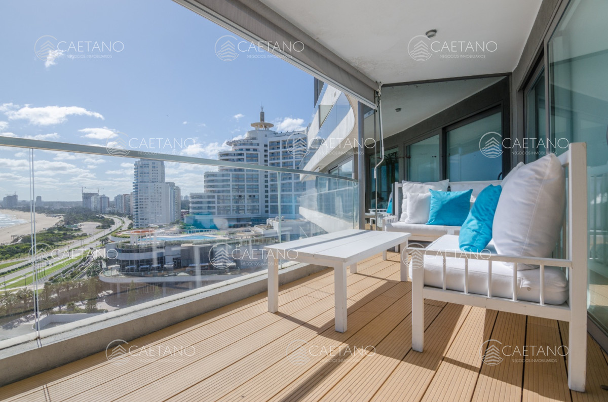 Apartamento en Venta y Alquiler, Mansa, Punta del Este, 3 Dormitorios. - DMC16618A