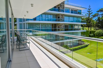 Venta apartamento 3 Dormitorios playa brava, Punta del Este. 