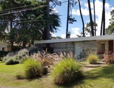 La casa en barrio muy privilegiado por su tranquilidad