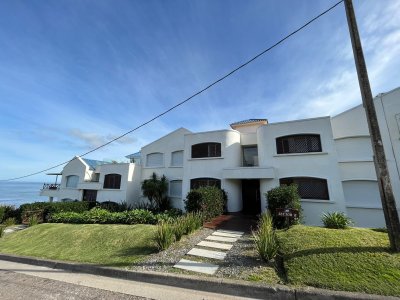 Apartamento frente al mar -Lomas de  Manantiales 