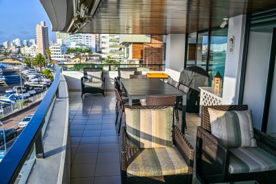 Apartamento en venta de 3 dormitorios en edificio Portofino, Península, Punta del Este.