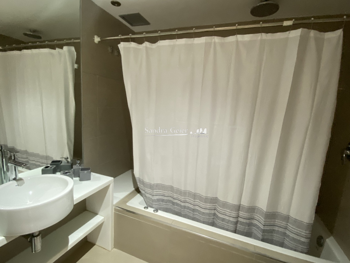 Apartamento ID.1758 - Apartamento en Venta, Mansa, Punta del Este.