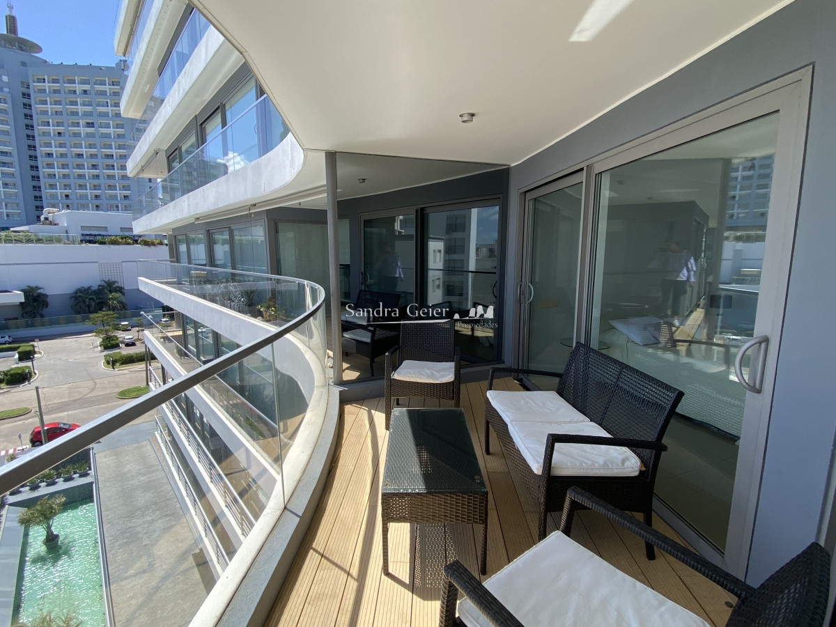 Apartamento ID.1758 - Apartamento en Venta, Mansa, Punta del Este.