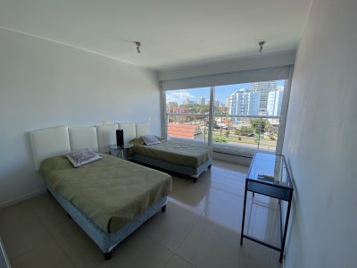 Apartamento ID.1758 - Apartamento en Venta, Mansa, Punta del Este.
