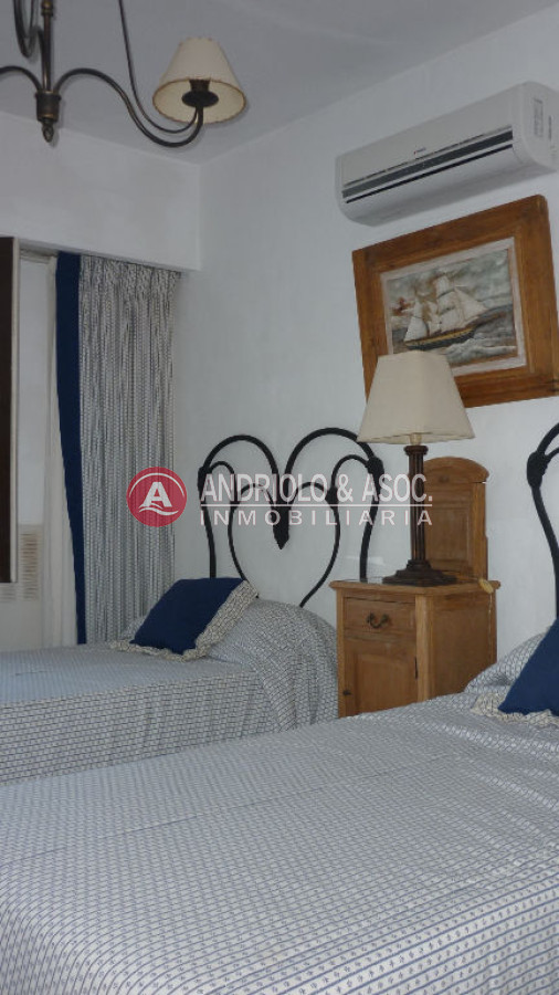 Casa ID.6633 - Casa en Venta Lugano, Punta del Este, 6 Dormitorios.