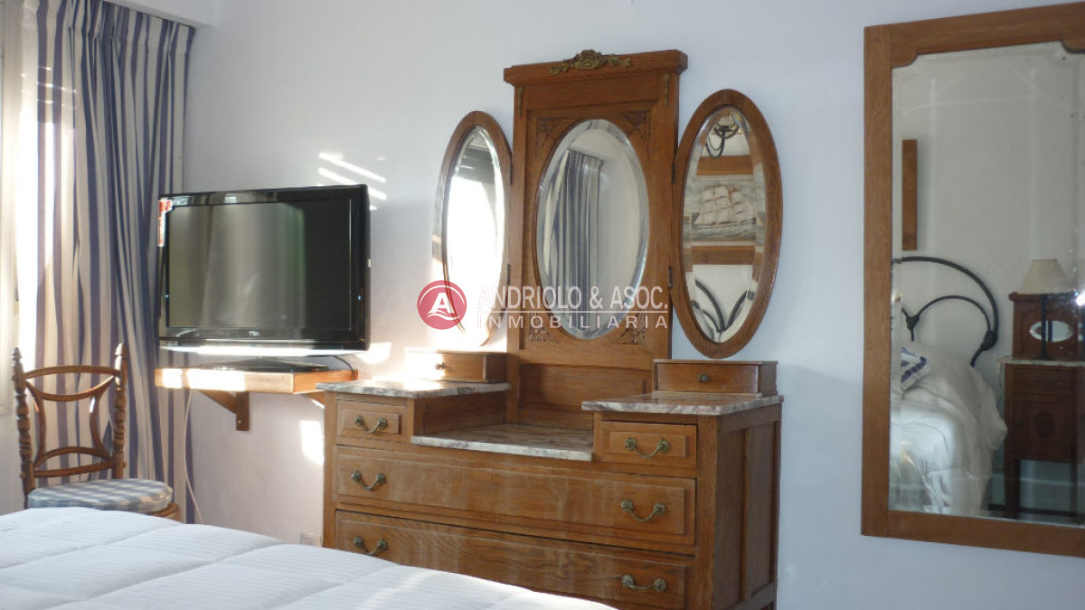 Casa ID.6633 - Casa en Venta Lugano, Punta del Este, 6 Dormitorios.