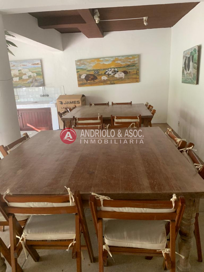 Casa ID.6633 - Casa en Venta Lugano, Punta del Este, 6 Dormitorios.