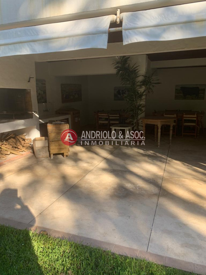 Casa ID.6633 - Casa en Venta Lugano, Punta del Este, 6 Dormitorios.