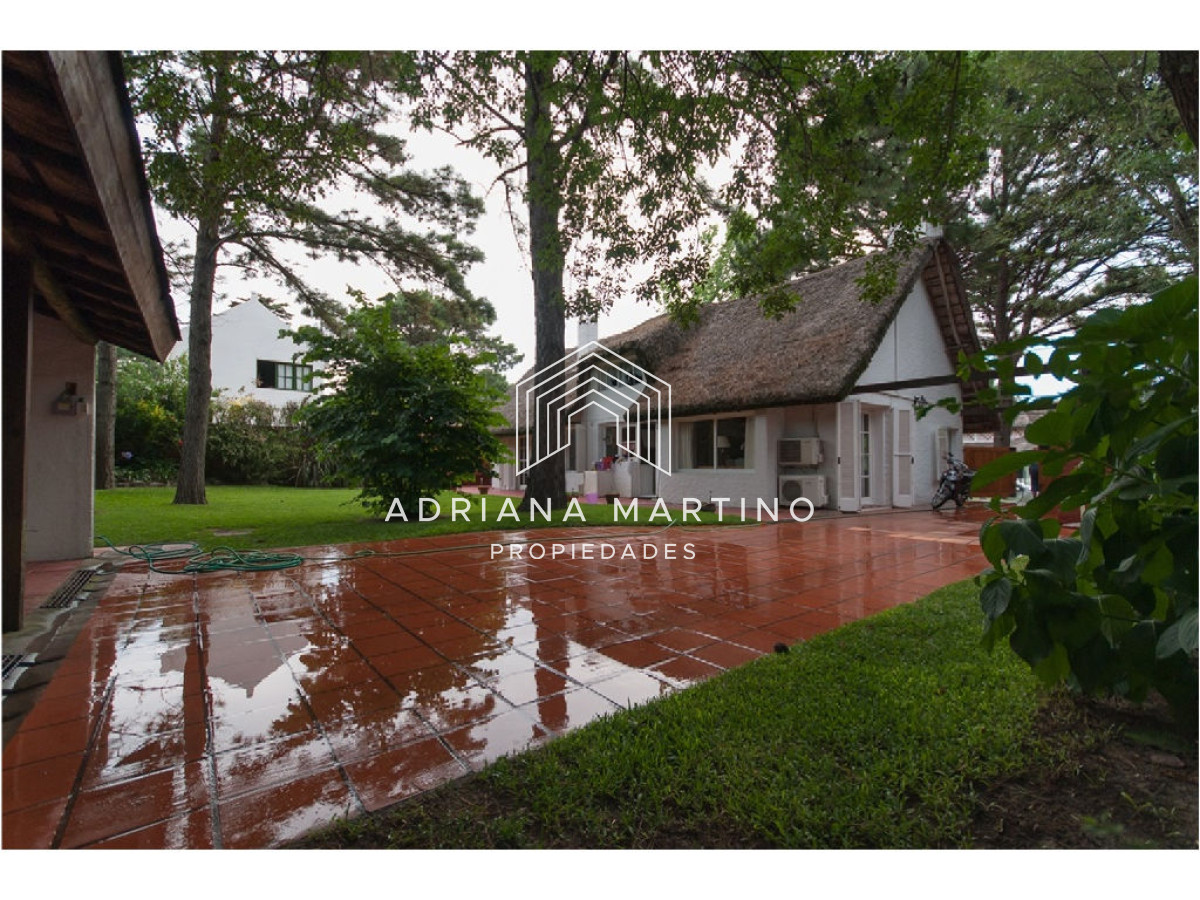 Casa ID.69653 - Casa en Venta y Alquiler, Pinares, Punta del Este, 3 Dormitorios.