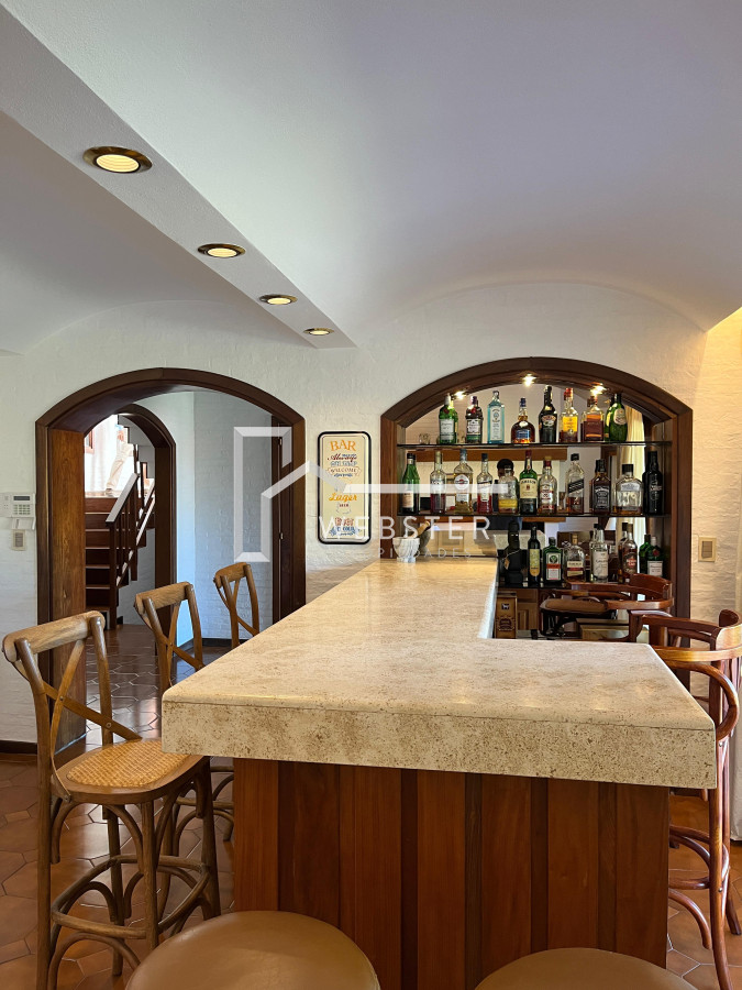 Casa ID.2425 - Alquiler Importante casa en Barrio Lugano