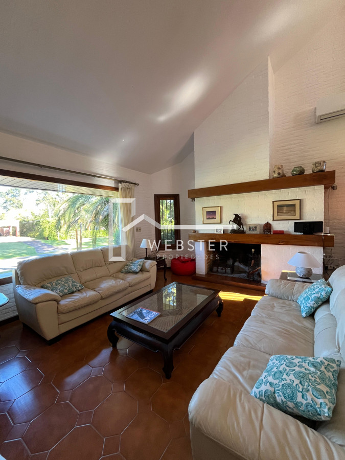Casa ID.2425 - Alquiler Importante casa en Barrio Lugano