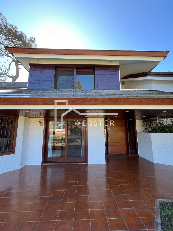 Casa ID.2425 - Alquiler Importante casa en Barrio Lugano