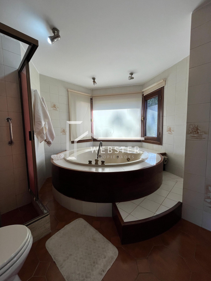 Casa ID.2425 - Alquiler Importante casa en Barrio Lugano