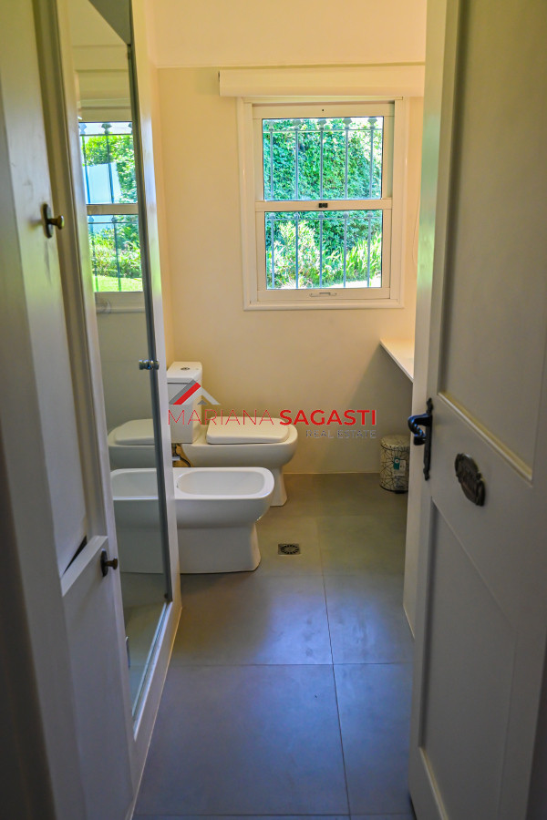 Casa ID.4042 - Casa en Venta, Mansa, Punta del Este, 3 Dormitorios.