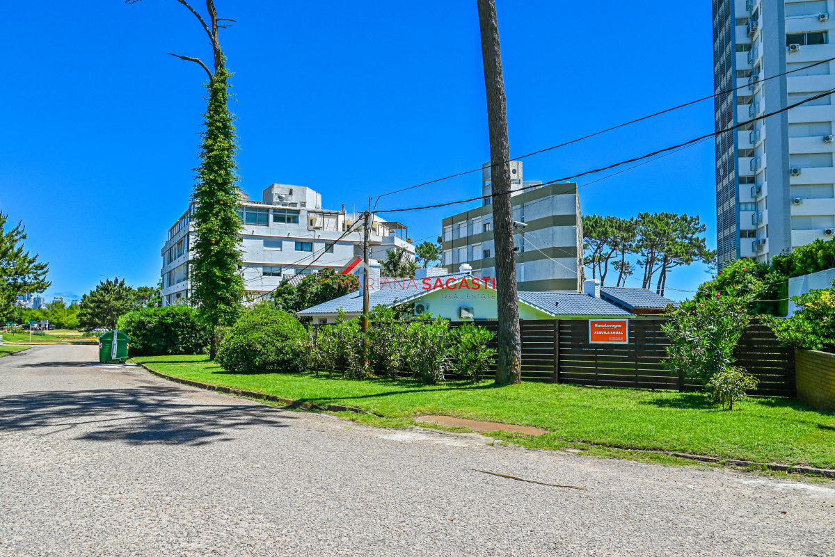 Casa ID.4042 - Casa en Venta, Mansa, Punta del Este, 3 Dormitorios.