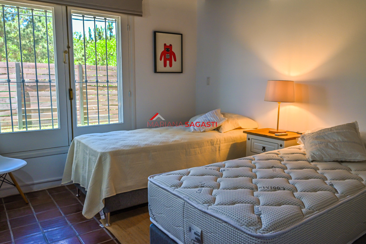 Casa ID.4042 - Casa en Venta, Mansa, Punta del Este, 3 Dormitorios.