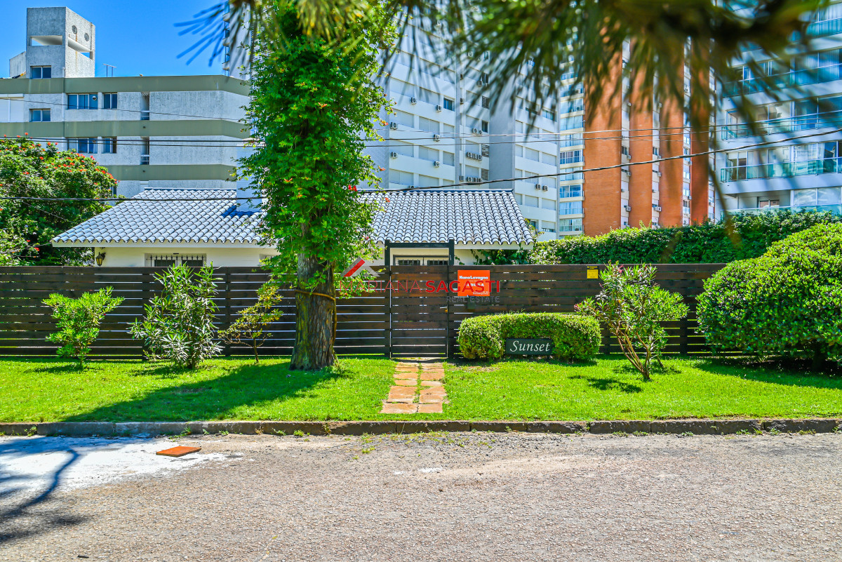 Casa ID.4042 - Casa en Venta, Mansa, Punta del Este, 3 Dormitorios.
