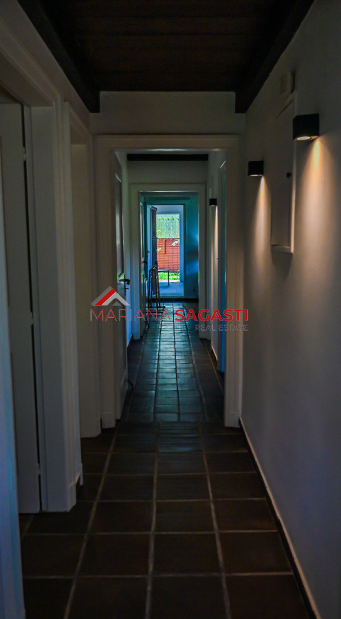 Casa ID.4042 - Casa en Venta, Mansa, Punta del Este, 3 Dormitorios.