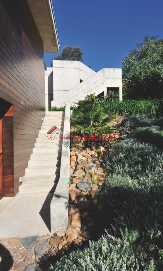 Casa ID.3888 - Venta Casa Las Cumbres 