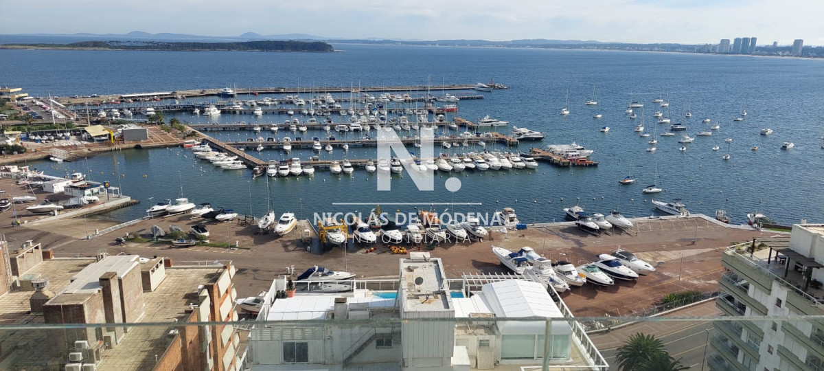 Apartamento en Venta, Peninsula, Punta del Este, 3 Dormitorios.