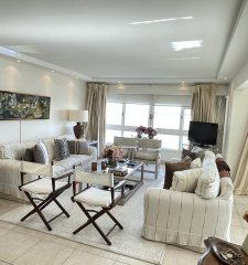 Apartamento en Venta , Mansa, Punta del Este, 3 Dormitorios.